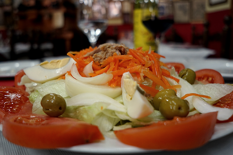 Eating in Casa Pinet, Tárbena, Alicante.