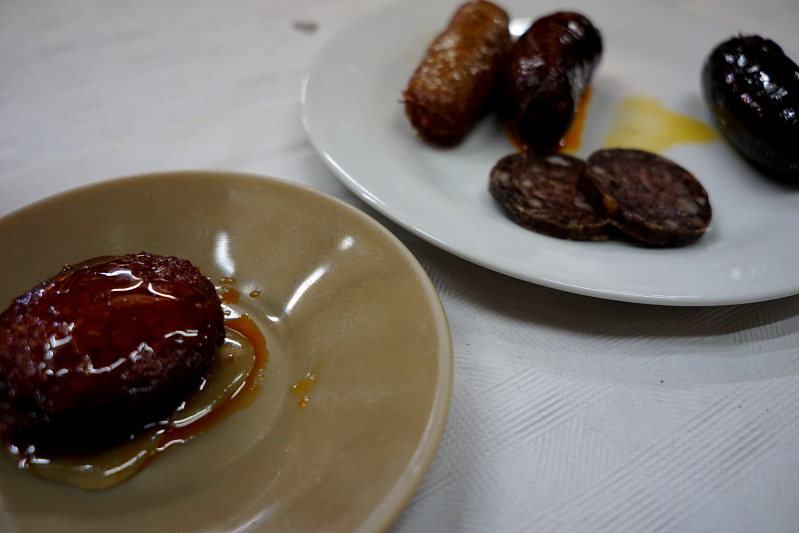 Eating in Casa Pinet, Tárbena, Alicante.